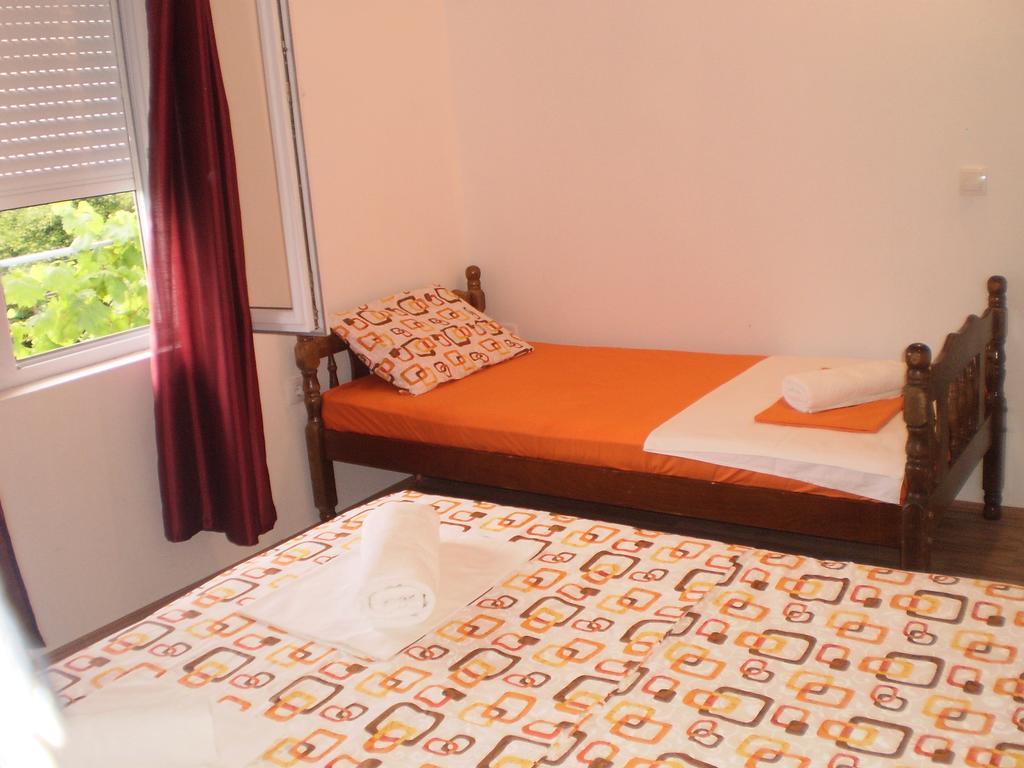 Apartment Vuk I Novak Ulcinj Exterior photo