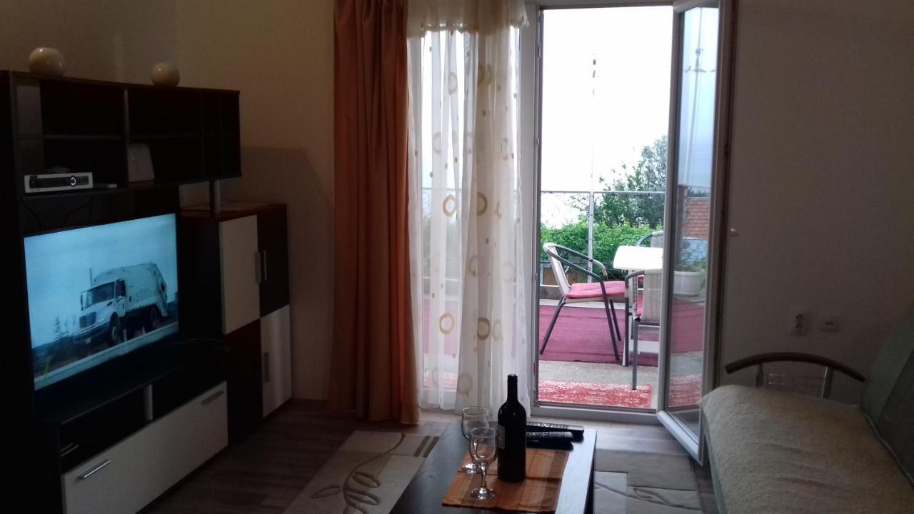 Apartment Vuk I Novak Ulcinj Exterior photo