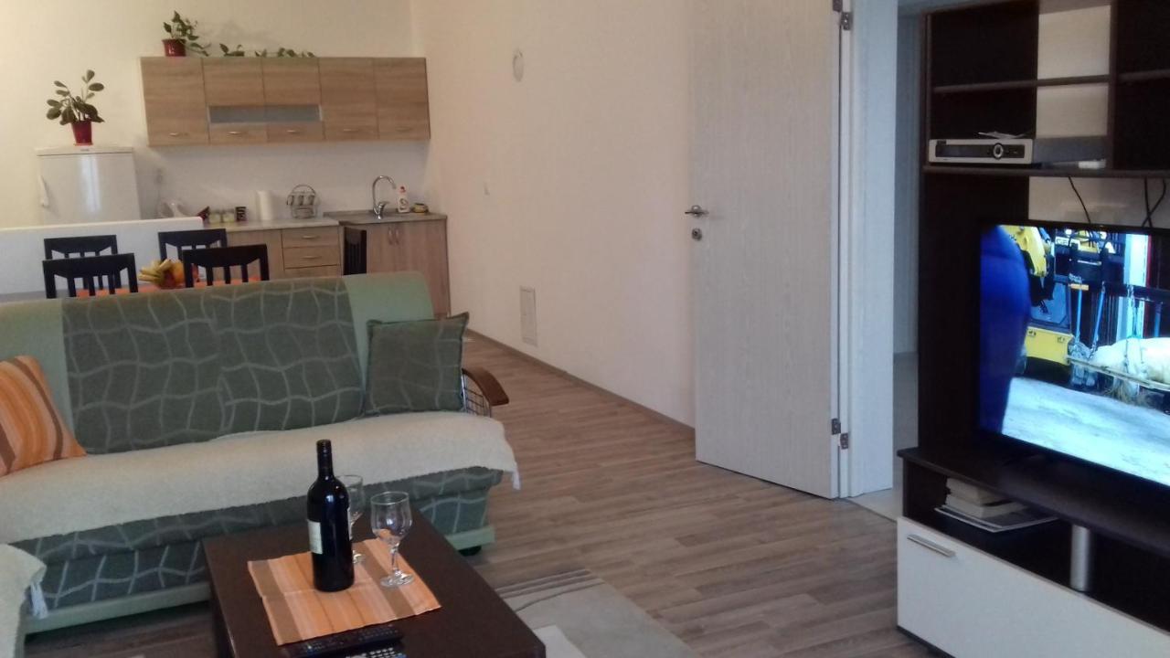 Apartment Vuk I Novak Ulcinj Exterior photo